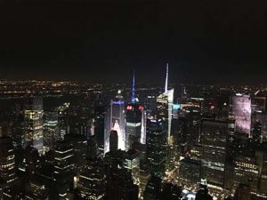 vue des toits de new york la nuit vincent thepaut