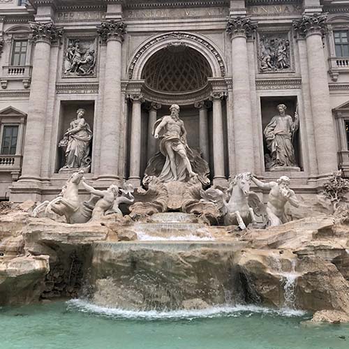 fontaine de trevi rome italie